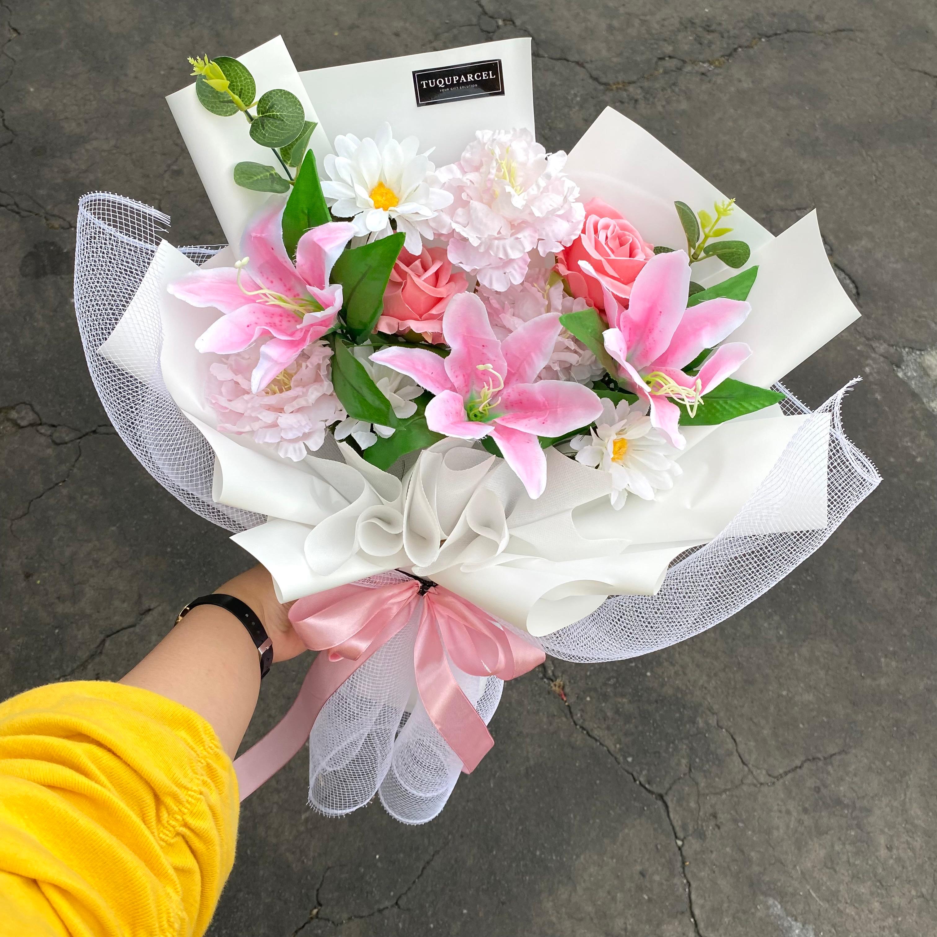 Pinkhis Lily